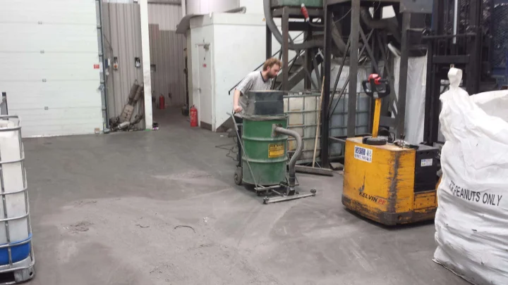 Cleaning Large Dusty Floor With The Big Brute Warehouseman Industrial Vacuum